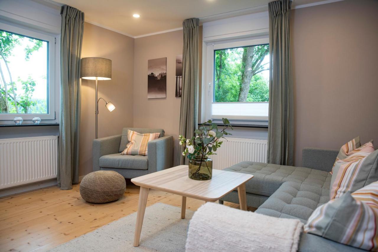 Moderne Wohnung im Grünen mit privatem Garten Donaueschingen Exterior foto